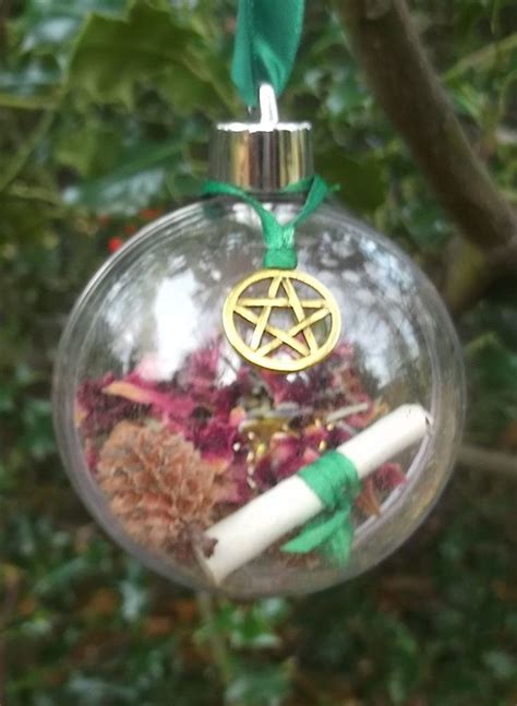 Wiccan Yule Tree Baubles and the Power of Intention